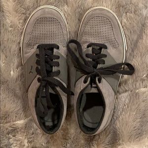 Boys Puma size 2 gray and black sneakers